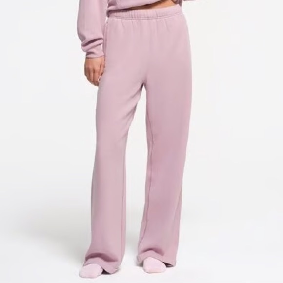 SKIMS Pants - Skims cotton blend fleece classic straight leg sweatpants in dusk
